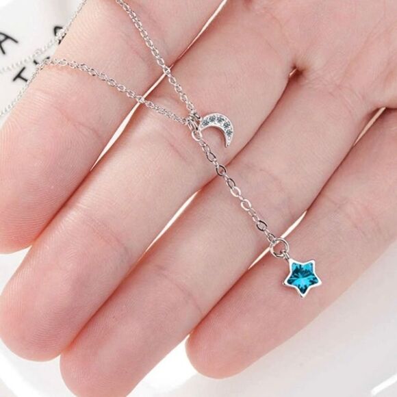 925 Sterling Silver Star and Moon Necklace (Q1) - Picture 4 of 8